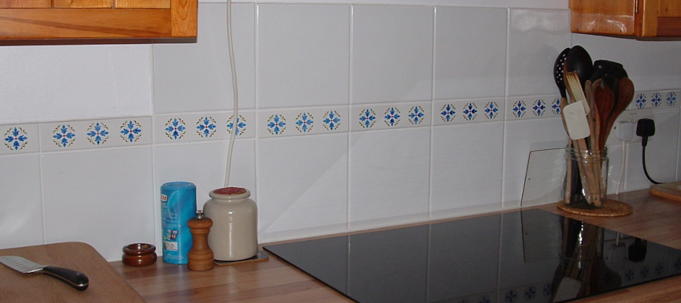 picture of tiled wall